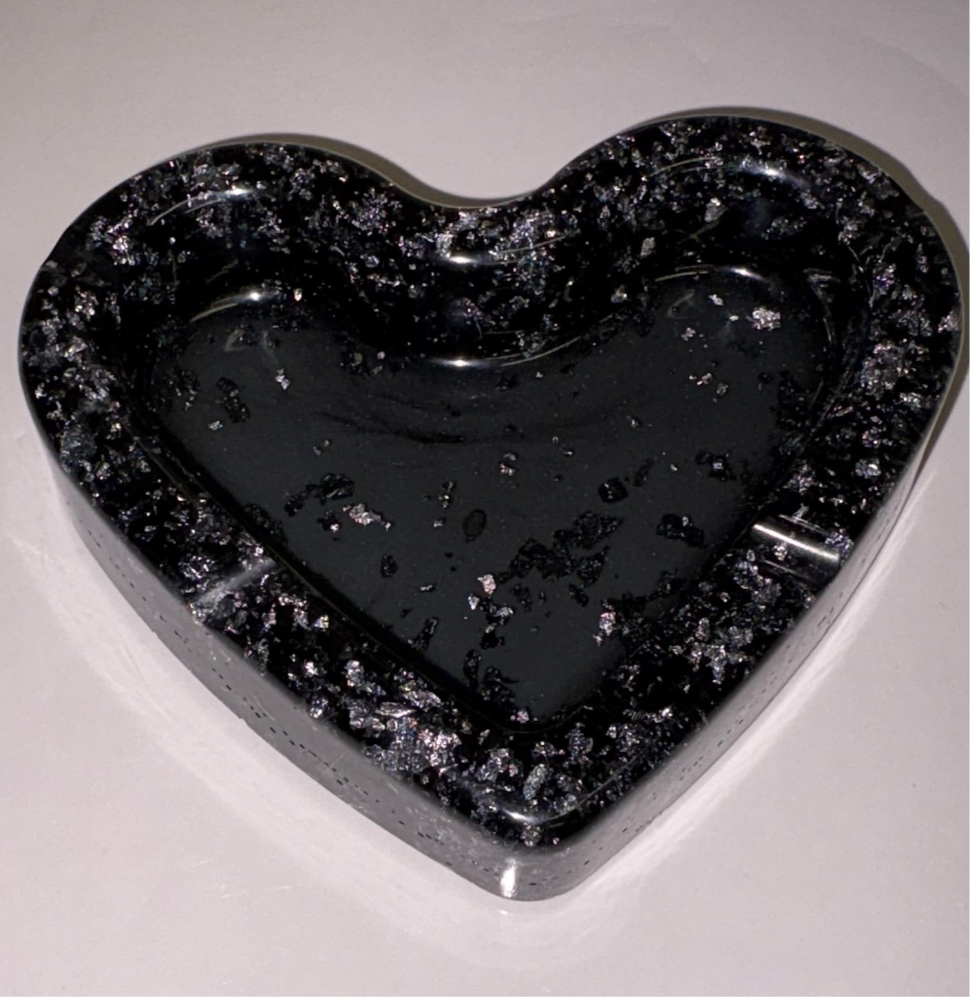 BLACK AND METAL LOVE HEART ASHTRAY