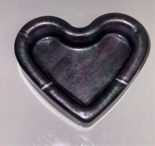 DARK SPACE AURORA LOVE HEART ASHTRAY