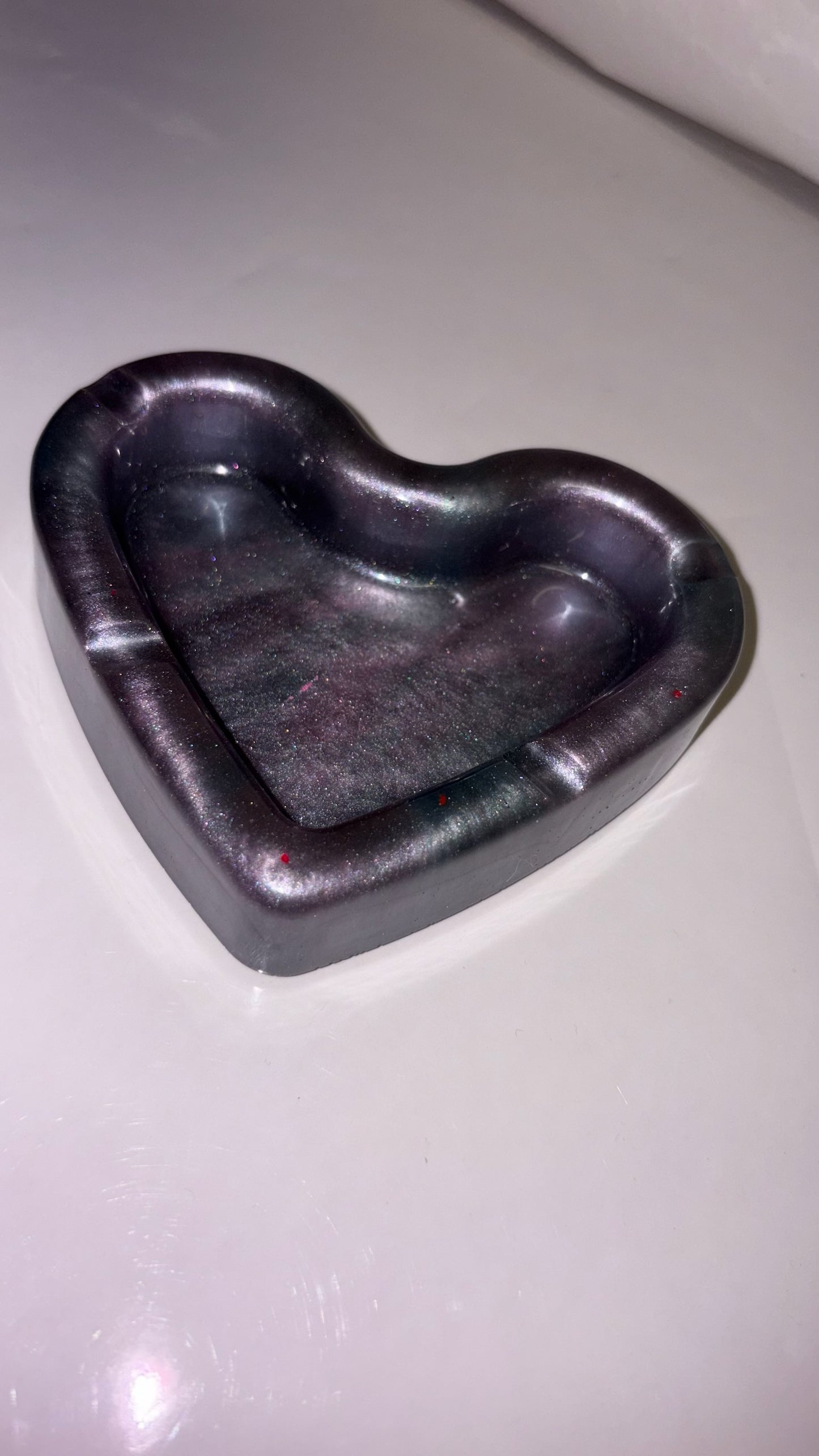 DARK SPACE AURORA LOVE HEART ASHTRAY