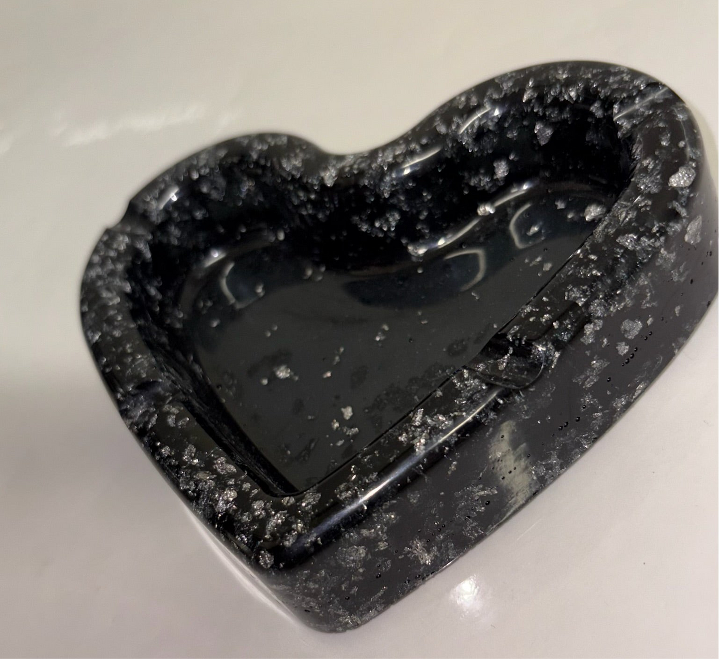BLACK AND METAL LOVE HEART ASHTRAY